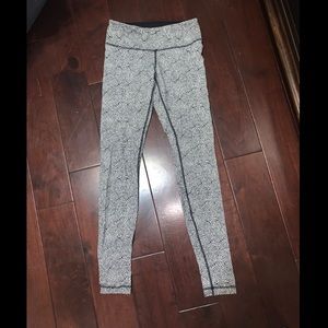 Lululemon leggings.